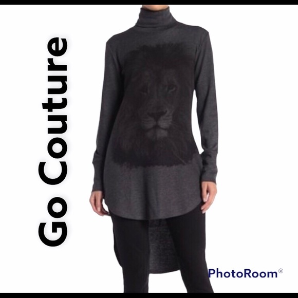 Go Couture Tops - Go Couture women Charcoal Turtle neck high low graphic lion design Sz M